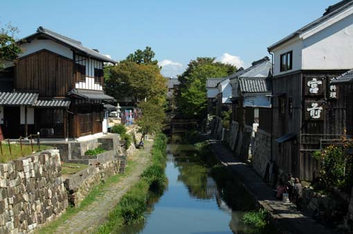 "Hachiman-bori" moat